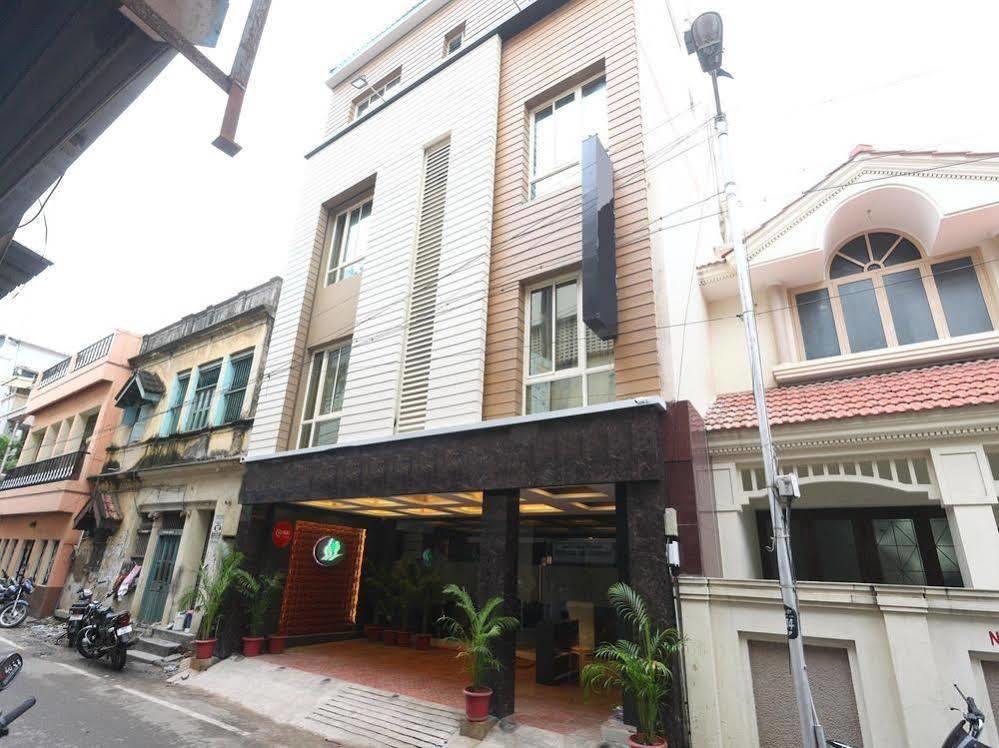 Oyo Anna Salai Greams Road Apollo Hotel 3*