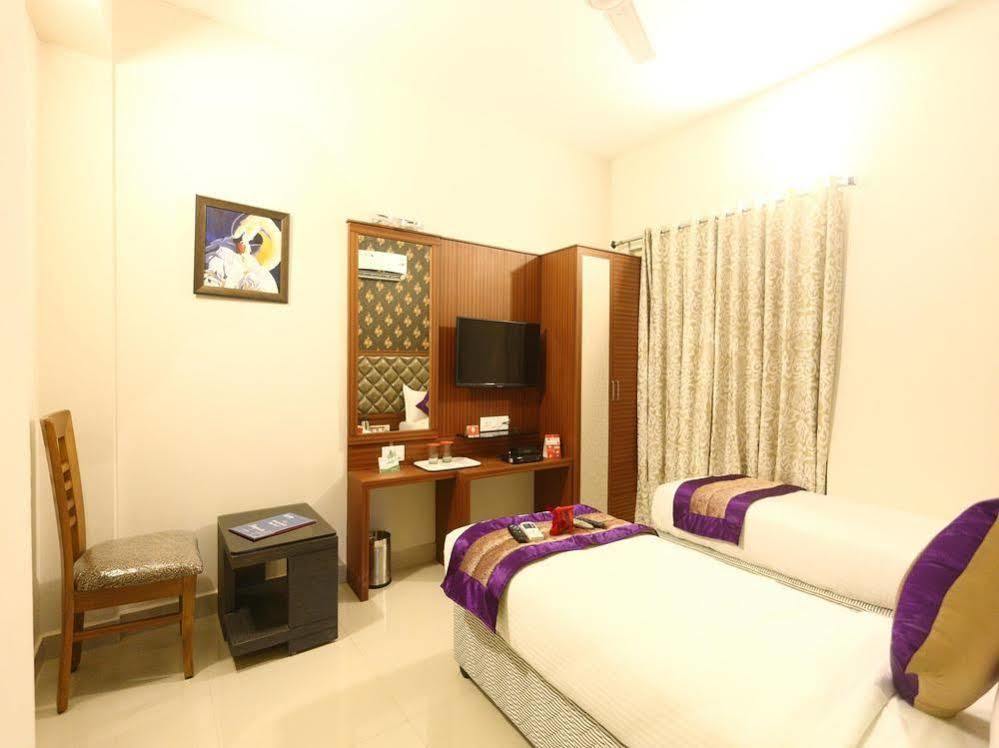 Hotel Oyo Anna Salai Greams Road Apollo Chennai