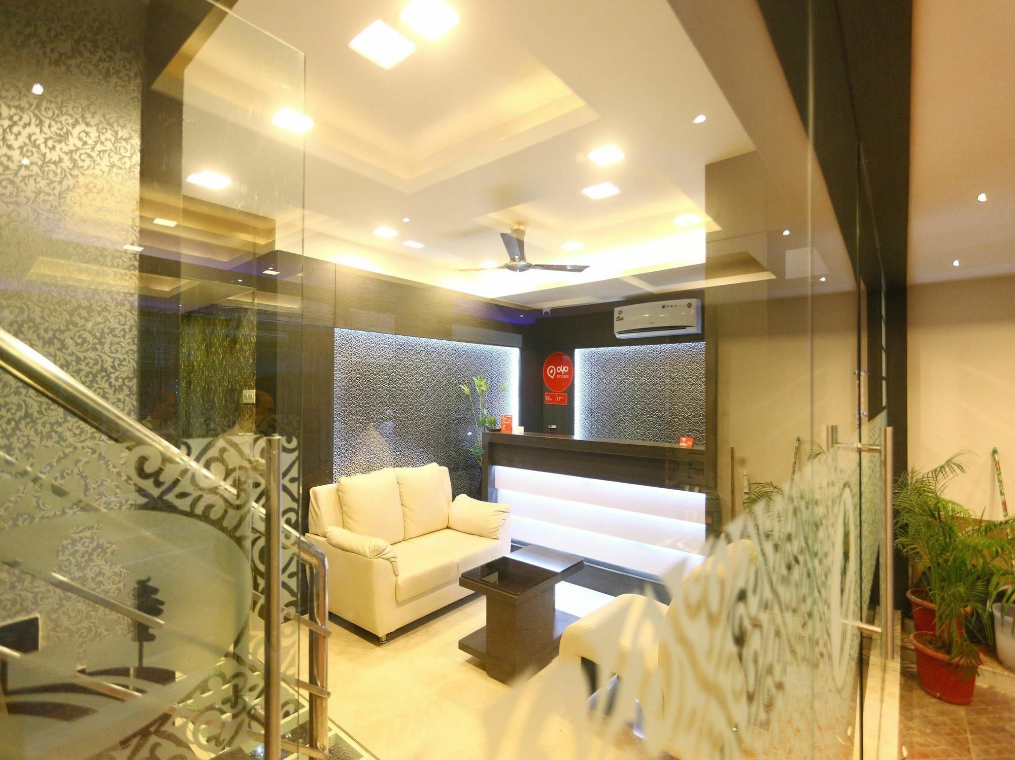 Oyo Anna Salai Greams Road Apollo Hotel 3*