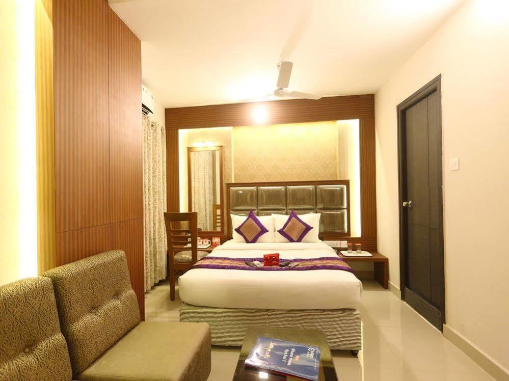 Hotel Oyo Anna Salai Greams Road Apollo